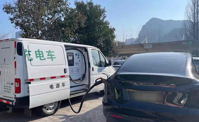 五常汽车搭电